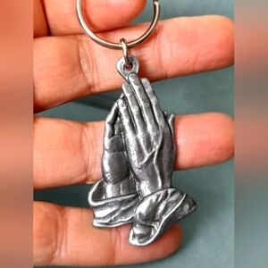 Praying Hands Pewter Keychain